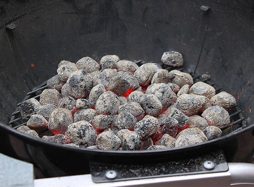 Кокосовые угольный брикеты для гриля Weber, пакет 4 кг